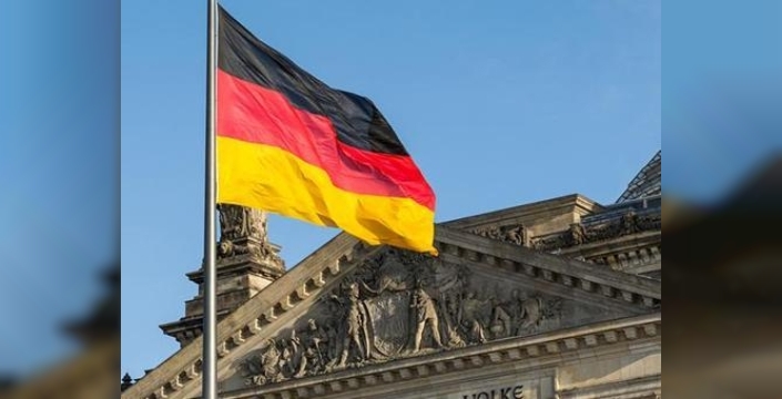 Almanya'da emeklilik reformu onaylandı: 185 milyar euroluk paket ve vergi muafiyetiyle yaşlı nüfusa nefes aldıracak