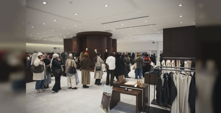 Ankara'nın ilk tematik kadın alışveriş merkezi Zeruj açıldı