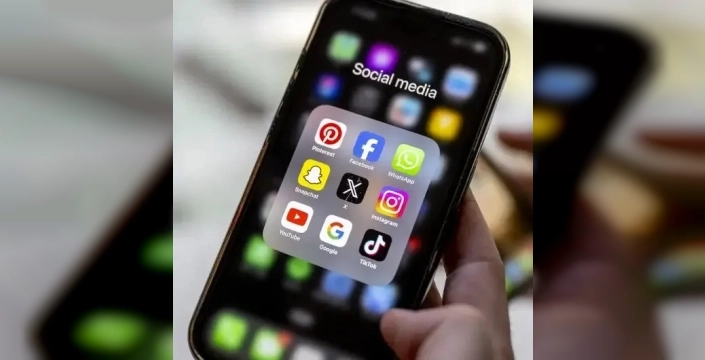 Avustralya'da ebeveynler çocukları için sosyal medyaya getirilen yasağı büyük oranda destekliyor