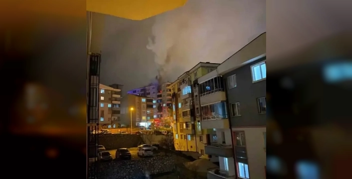 Bilecik'te yedi katlı binada yangın paniği: İtfaiye seferber oldu