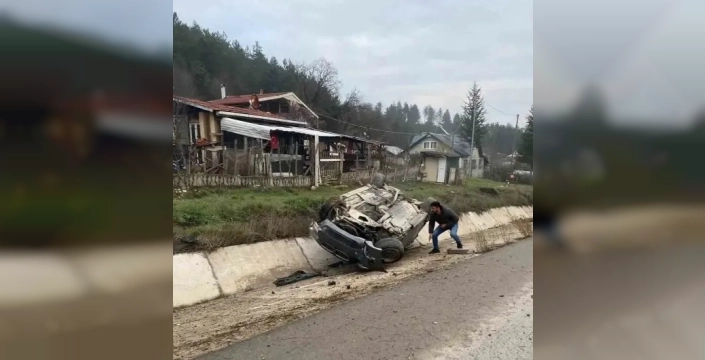 Bolu'da trafik kazası: otomobil takla attı, 2 yaralı