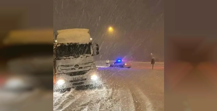 Bolu Dağı'nda kar yağışı sonrası ulaşım normale döndü