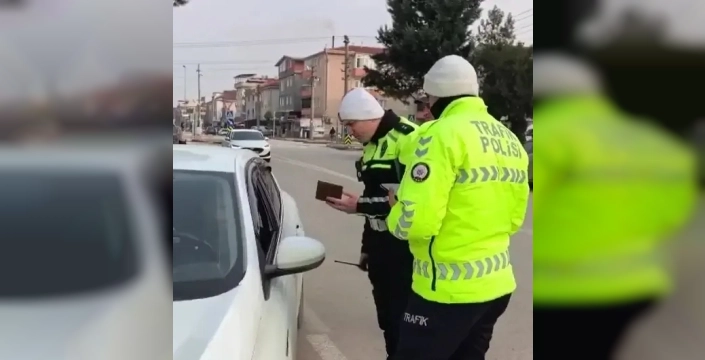 Bursa'da korsan taksi operasyonu: Sürücülere ve yolculara ceza kesildi