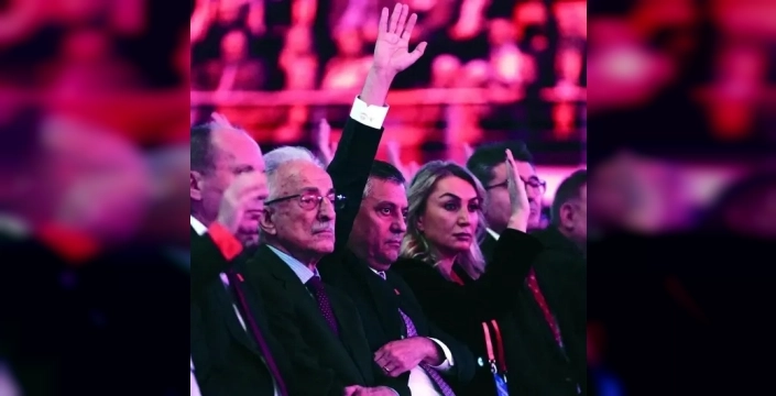 CHP'deki 'Gölge Kabine' tartışmaları sürüyor