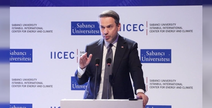 Enerji Bakanı Bayraktar'dan çarpıcı tahmin: 2026, yenilenebilir enerjide rekor yılı olacak!