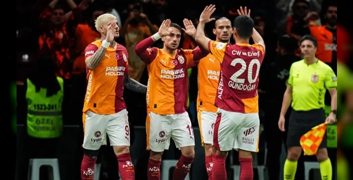 Galatasaray, Kasımpaşa'yı farklı yenerek liderliğini sürdürdü