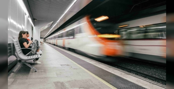 İspanya'da ulaşım devrimi: Ocak'ta tek kartla tüm ülkeyi gezme fırsatı!