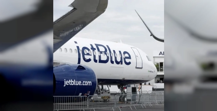 Nefes Kesen An: Yolcu uçağı, ABD savaş uçağıyla havada çarpışmaktan kıl payı kurtuldu!