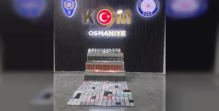 Osmaniye'de otobüs aramasında 277 kaçak telefon ele geçirildi