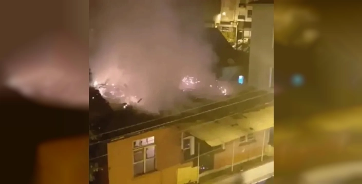 Samsun'da iki katlı evde yangın: Bir kişi hayatını kaybetti