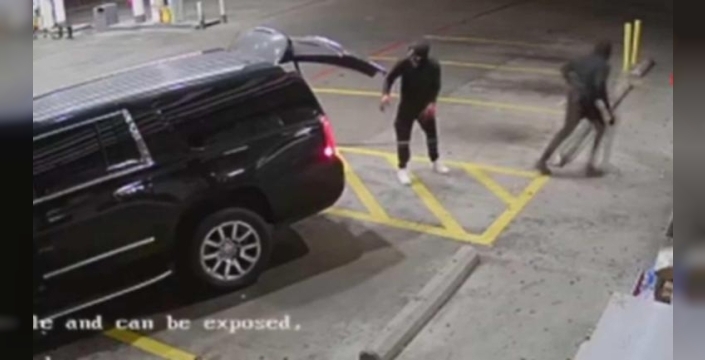 Son dakika: Texas'ta market soygunu, hırsızlar ATM'yi sürükleyerek kaçtı!