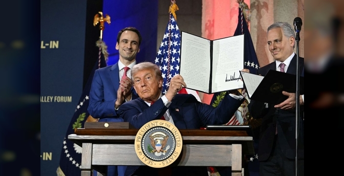 Trump'tan yapay zeka düzenlemeleri için tek çatı çağrısı: Girişimciler belirsizliğe mi sürükleniyor?