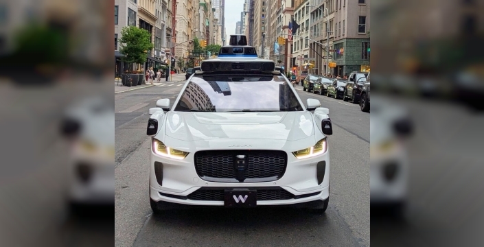 Waymo'nun robotaksi trafiği felç eden kesinti sırasında neden takıldığını açıkladı