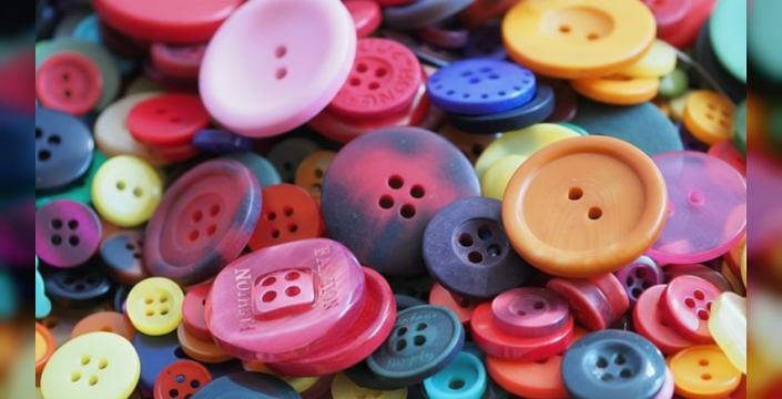 365 düğme toplayarak sosyal medyada çığır açan Tamara