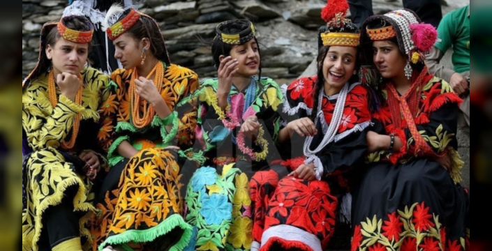 Afganistan Dağlarında Gizemli Bir Kabile: Büyük İskender'in Mirası mı?