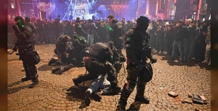 Avrupa'da yılbaşı kutlamaları kabusa döndü: Kanlı olaylar, çok sayıda ölü ve yaralı!