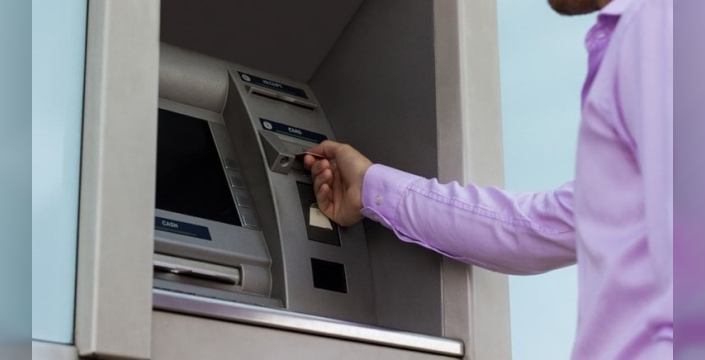 Bankanın hatasıyla hesabına servet yatan adamı hapis bile kurtaramadı: 'Parayı öde veya içeri gir' dediler