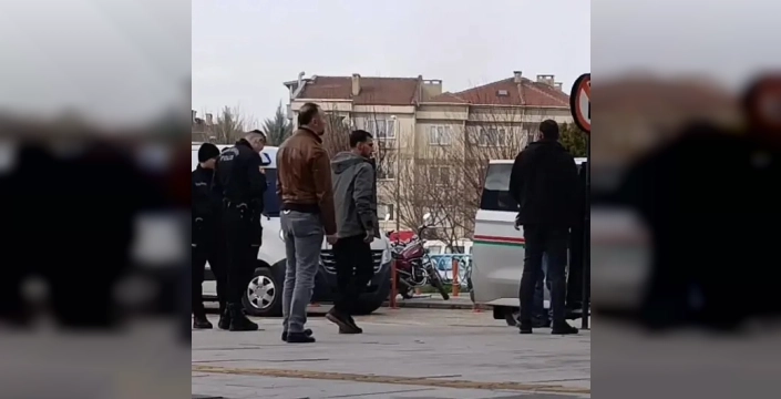 Bursa'da kan donduran kaza: Ağaca çarpan otomobilde 2 genç kadın hayatını kaybetti, sürücü tutuklandı