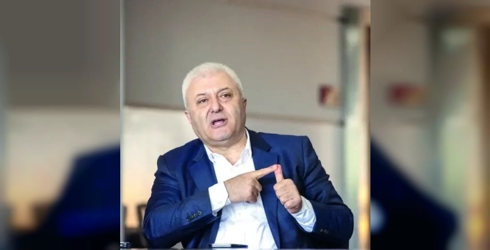 CHP'li vekil, tutuklu belediye başkanlarına 'cezaevi tavsiyeleri' kitabı dağıttı