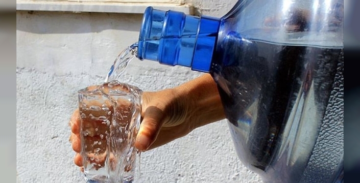 Damacana suya gelen yüzde 25'lik zam, vatandaşın bütçesini daha da zorluyor