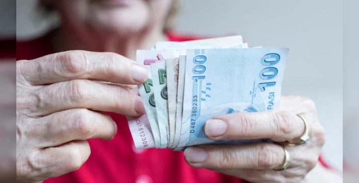 Emekli maaşlarında köklü değişim yolda: Prim gün farkı maaşa yansıyacak!