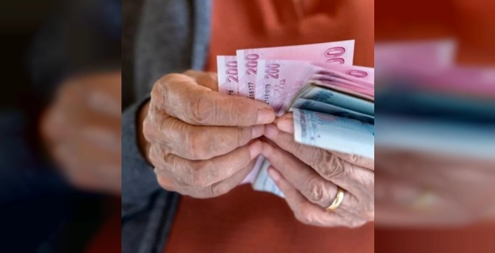 Emeklilere müjde: En düşük emekli aylığı 20 bin TL'ye yükseliyor!