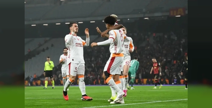 Galatasaray'da Karagümrük maçı öncesi sürpriz değişiklikler: Buruk'tan 3 hamle