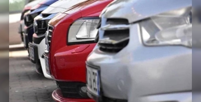 Garajınızda gizli hazine mi var? Zamanın ötesinde değerlenen efsanevi otomobil modelleri!