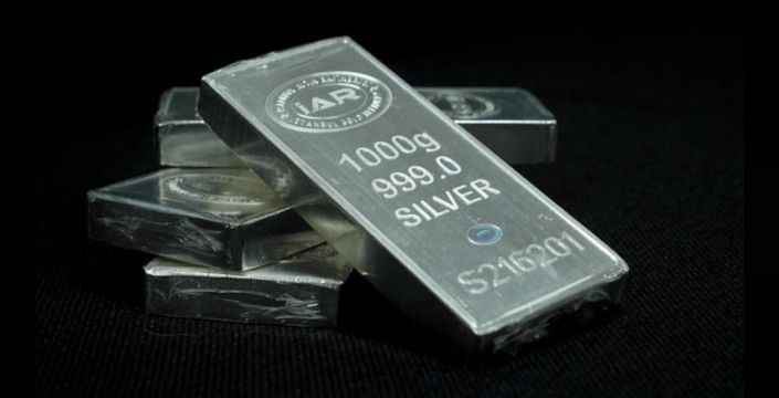 Gümüş ithalatı iki katına çıktı, altın yerinde saydı
