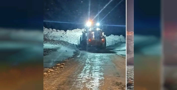 Gümüşhane'de dev çığ karayolunu kapattı: Ulaşım felç oldu