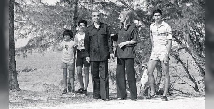 İran sokaklarında Pehlevi rüzgarı: Sürgündeki şah oğlu 'şehirleri ele geçirin' diyor