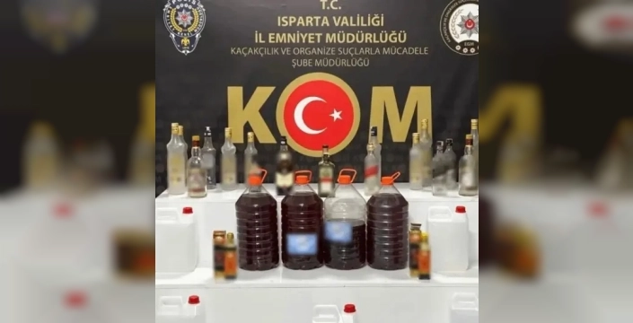 Isparta'da kaçak alkol ve sigara vurgunu: 3 kişi hakkında işlem yapıldı