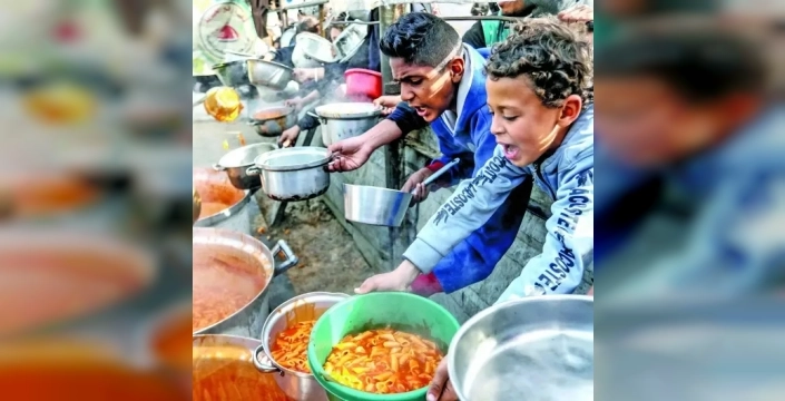 İsrail'den Gazze'ye İnsani Yardım Darbesi: Günlük TIR Sayısı 600'den 200'e Düşürülüyor