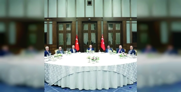 Külliye'de tarihi buluşma: Erdoğan, yasama, yürütme ve yargıyı ağırladı