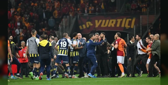 Olaylı derbi davasında karar: Oosterwolde ve Mert Hakan Yandaş'a 1 yıl 4 ay hapis cezası