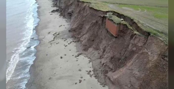 Soğuk Savaş'ın nükleer sığınağı, kıyı erozyonuyla denize düşmek üzere