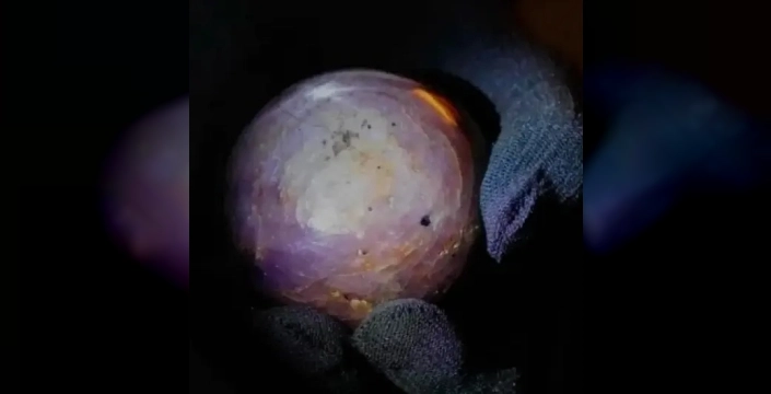 Sri Lanka'da tarihi keşif: 3.563 karatlık mor yıldız safir 400 milyon dolara kadar çıkabilir