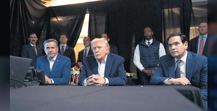 Trump'ın emriyle Venezuela'da büyük operasyon: Maduro ve eşi yakalandı