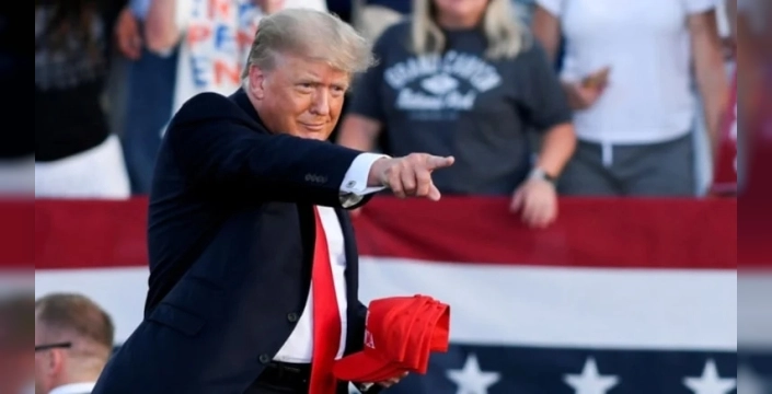 Trump'tan Küba'ya şok açıklama: 'Oraya girip ortalığı patlatmak dışında...