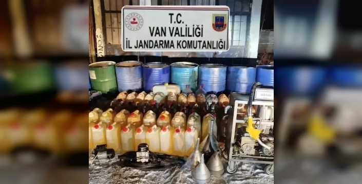 Van'da nefes kesen operasyon: Kaçak mazot ve uyuşturucu haplar tek tek toplandı!