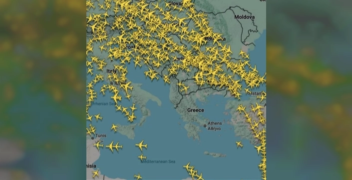 Yunanistan hava sahası adeta felç oldu: Eski ekipmanlar krizi tetikledi, 90 uçuş etkilendi!
