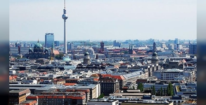 Almanya'da toplu taşıma grevi: Hayat duracak!