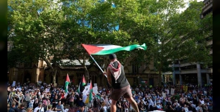 Avustralya'da namaz kılan protestoculara sert müdahale: Sokaklar karıştı, 27 gözaltı