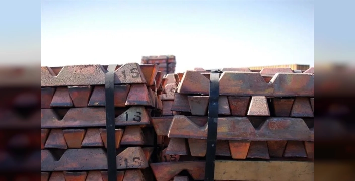 Bakır fiyatları düşüşte: Çin'deki arz artışı piyasayı sarsıyor