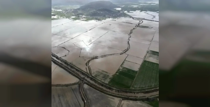 Büyük Menderes alarm veriyor: Su seviyesi rekor seviyeye ulaştı, taşkın tehlikesi büyüyor