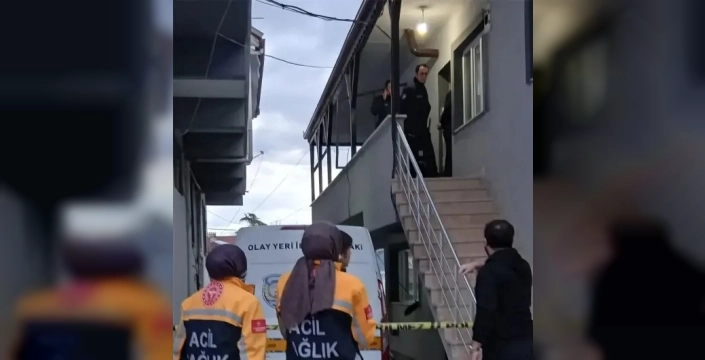 Eşini ve emlakçıyı öldüren emekli polis, polise teslim oldu