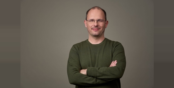 Eski GitHub CEO'su Yapay Zeka Kod Yönetimi İçin Rekor Kırdı: 60 Milyon Dolar Yatırım Aldı!