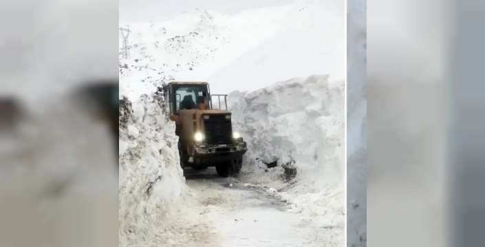 Hizan'da çığ tehlikesi nedeniyle karla mücadele çalışmaları durduruldu