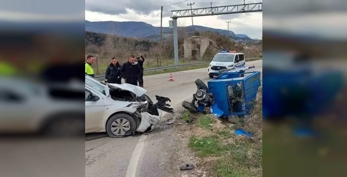 Kastamonu'da trafik kazası: Üç kişi yaralandı