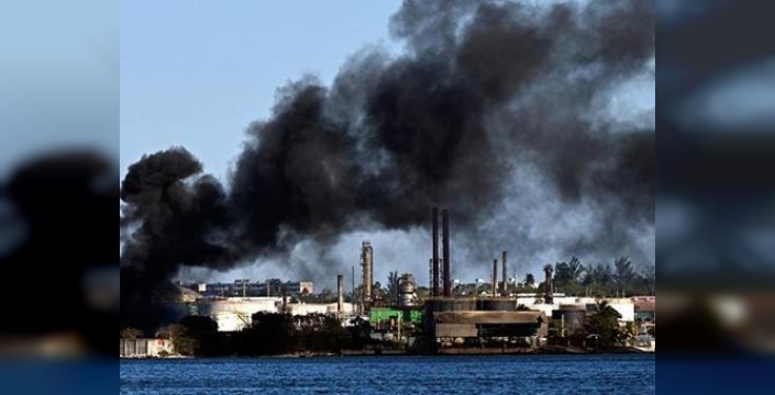 Küba'da petrol krizinin ortasında büyük rafineride yangın paniği